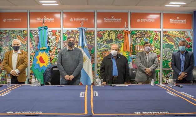 Mussi firmó convenios para las obras del Polo Agroalimentario en El Pato